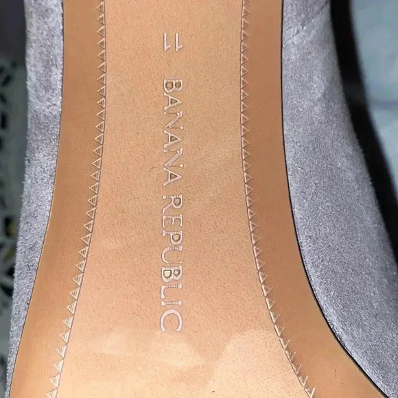 Banana Republic grey suede slouchy heeled boots - Picture 6 of 11